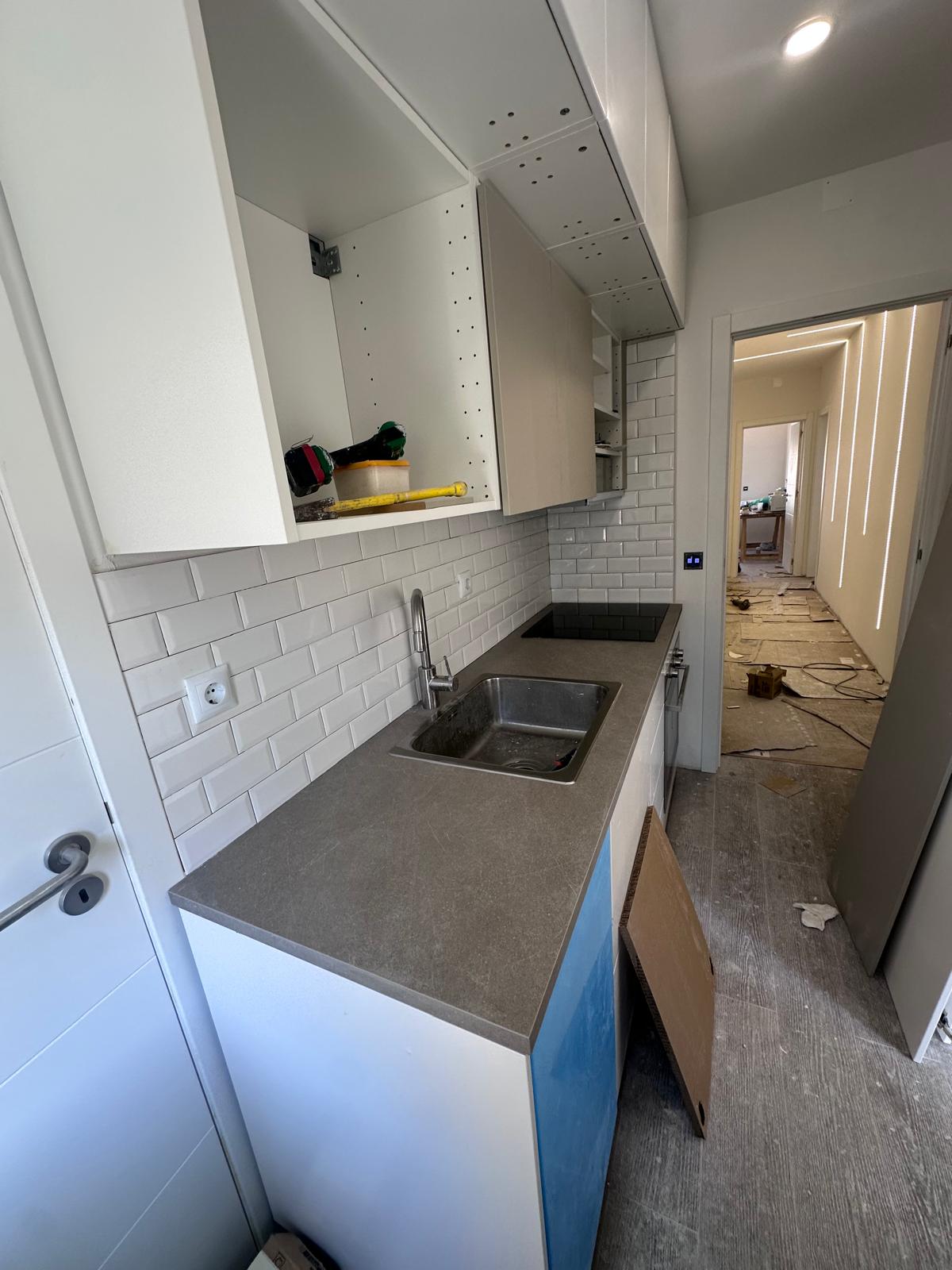Sikler & Santos Projetos de Remodelação Lda - Setúbal - Kühlschrank reparieren oder warten