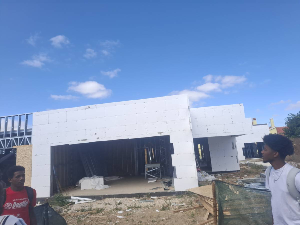 Construção e remodelação JP - Loures - Demolição de Construções