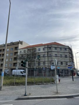 Metricspot.pt - Vila Nova de Gaia - Instalación de suelos de baldosas o piedras