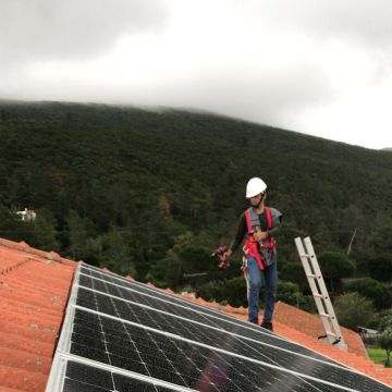 Felix Solutions - Portimão - Reparación de paneles solares