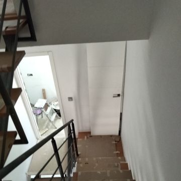 Cristiano Pires - Vila Real - Pintar puertas