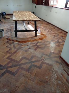 Cláudia Cristina - Lousada - Limpieza de tapicerias y muebles