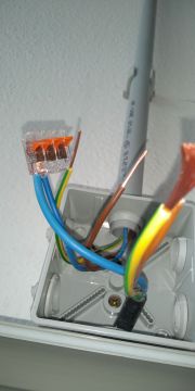Alexsandro Barbosa de Lima - Soure - Switch and Outlet Installation