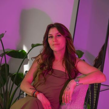 Diana Oliveira • Designer de Marca - São João da Madeira - Suchmaschinenmarketing (SEM)