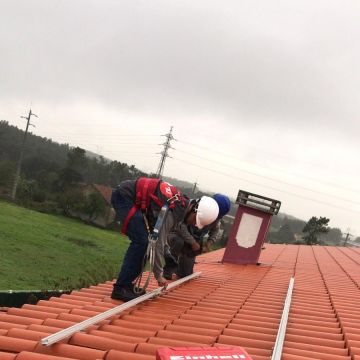 Felix Solutions - Portimão - Instalación o reemplazo de la puerta del garaje