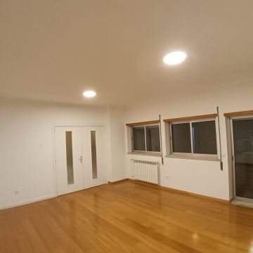 Soluções&Renovações - Coimbra - Instalação de Lavatório e Torneira