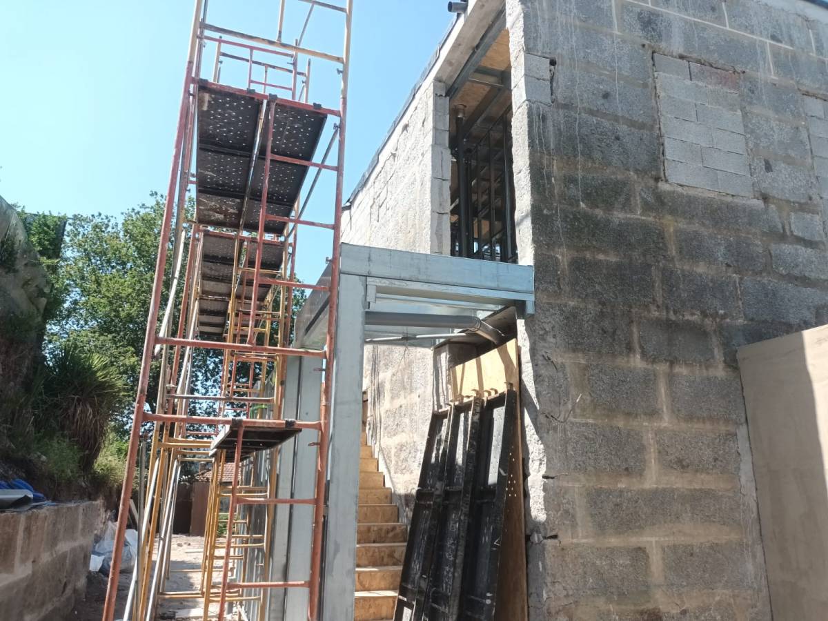 Pedro Cimão de Lima - Braga - Garage Door Repair