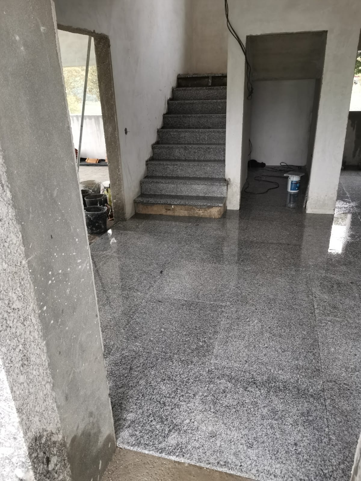 OCC - Oliveira Carrilho Construções - Braga - Instalação de Lâmpada