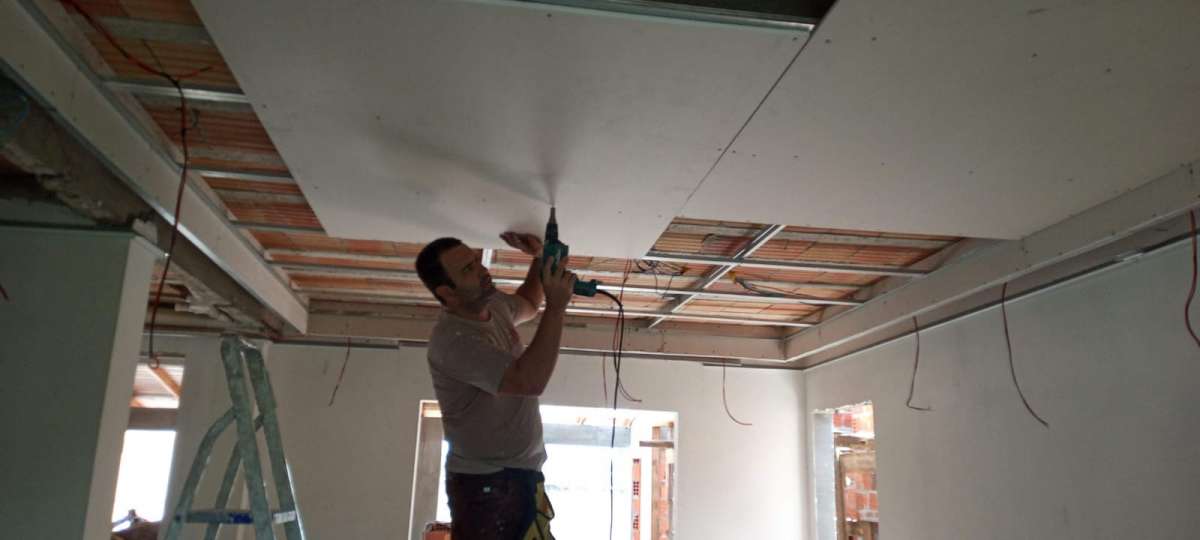 Jonas Diegues - Santo Tirso - Remodel a Room