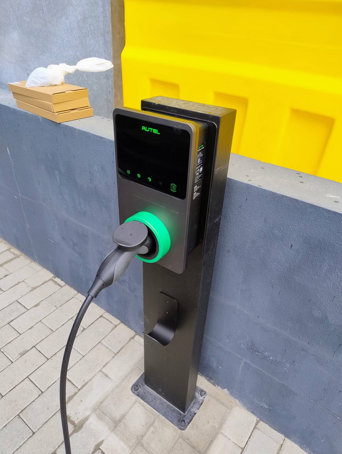 ElectroFix - Nelas - Reparatur von Lichtschaltern und Steckdosen