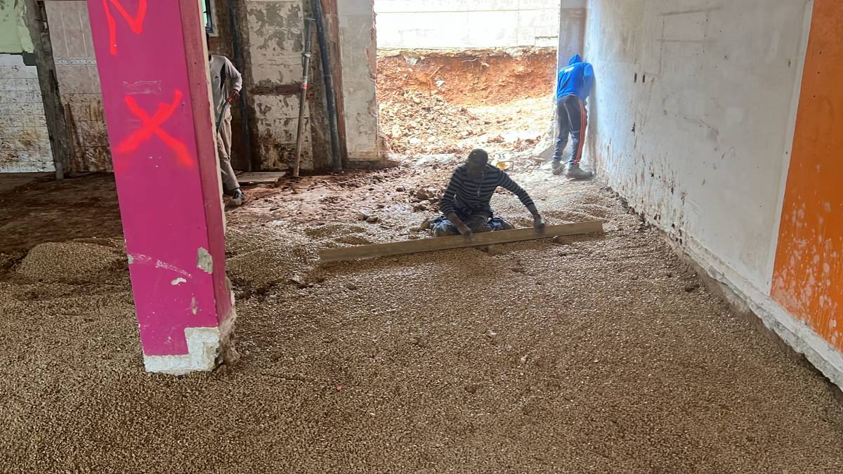 Anjos Assíduos Construção (engenheiro,salvador) - Loures - Aplicação de Estuque