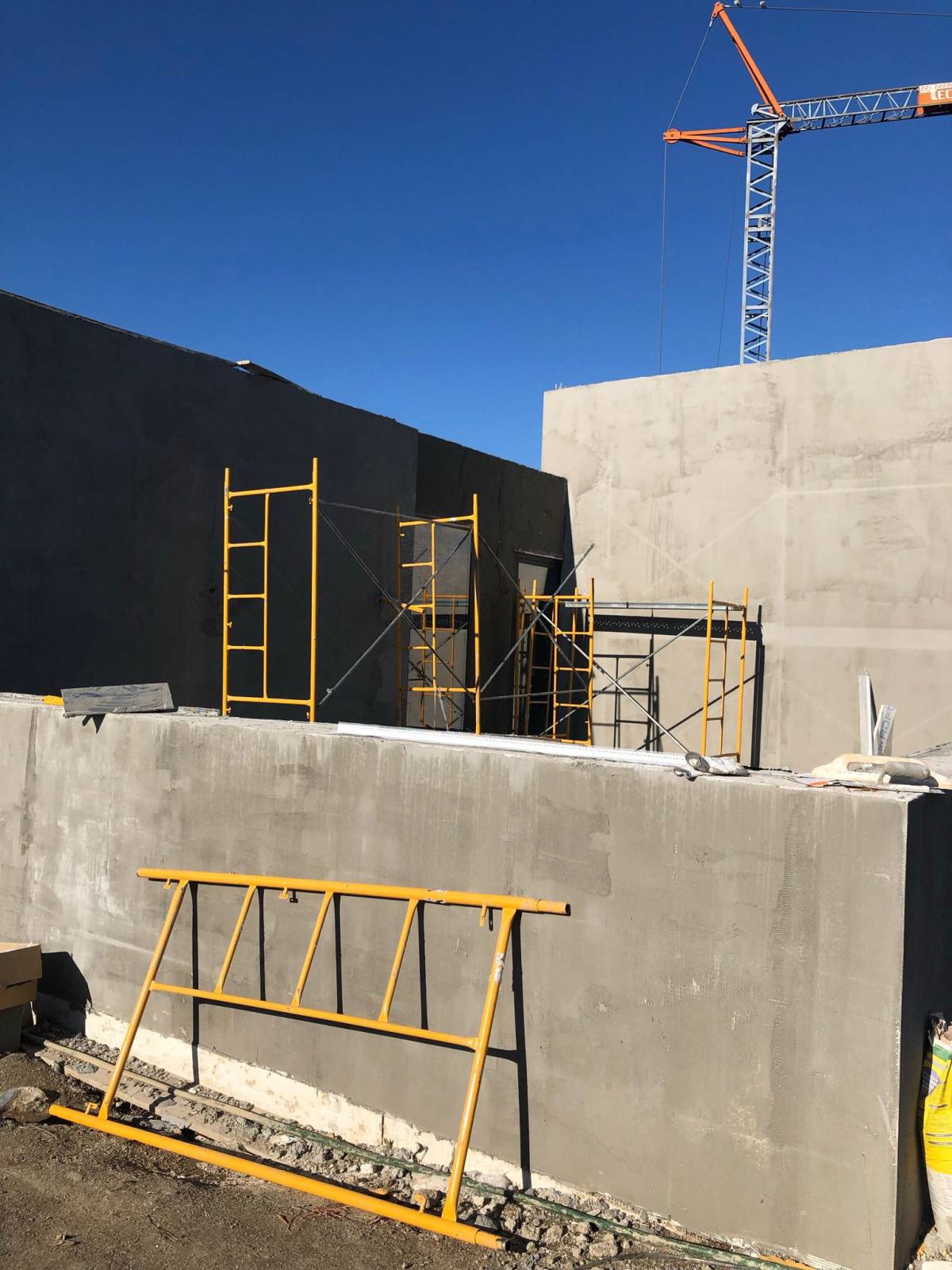 OCC - Oliveira Carrilho Construções - Braga - Corte e Aparação de Relvado