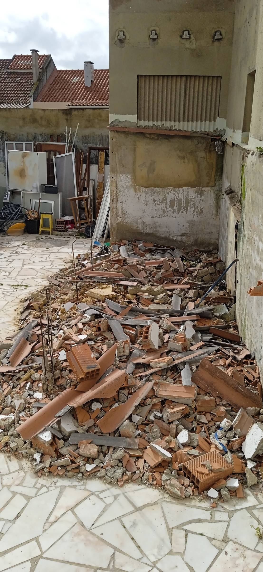 Delinear Serviços - Amadora - Limpeza de Telhado