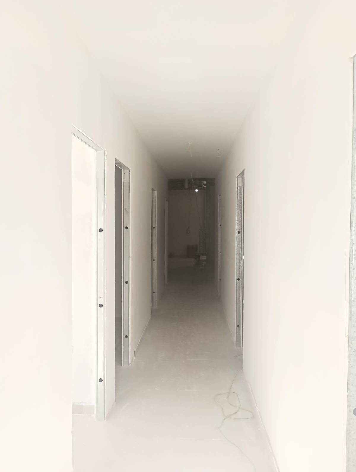 Eric - Paredes - Door Painting