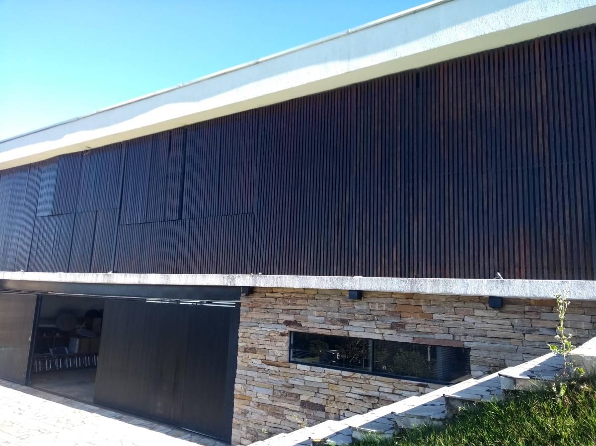 Eric - Paredes - Exterior Painting