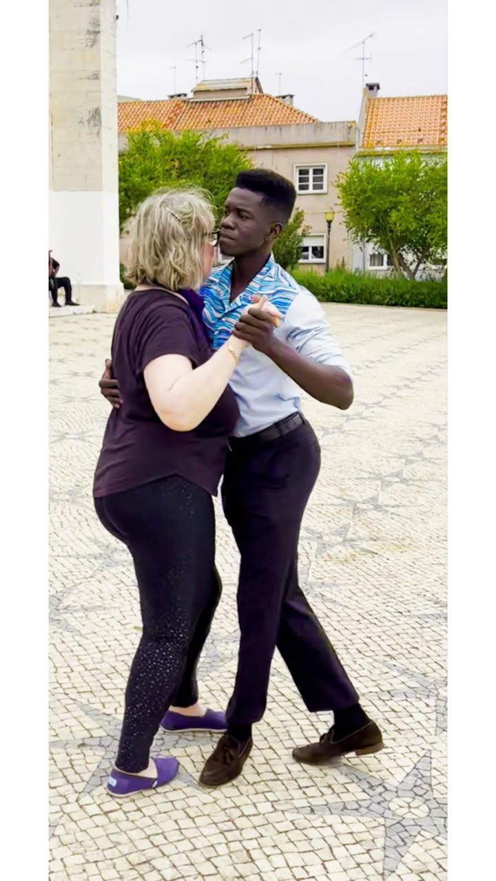 Lírico Passadas Do Semba - Sintra - Aulas de Dança Privadas