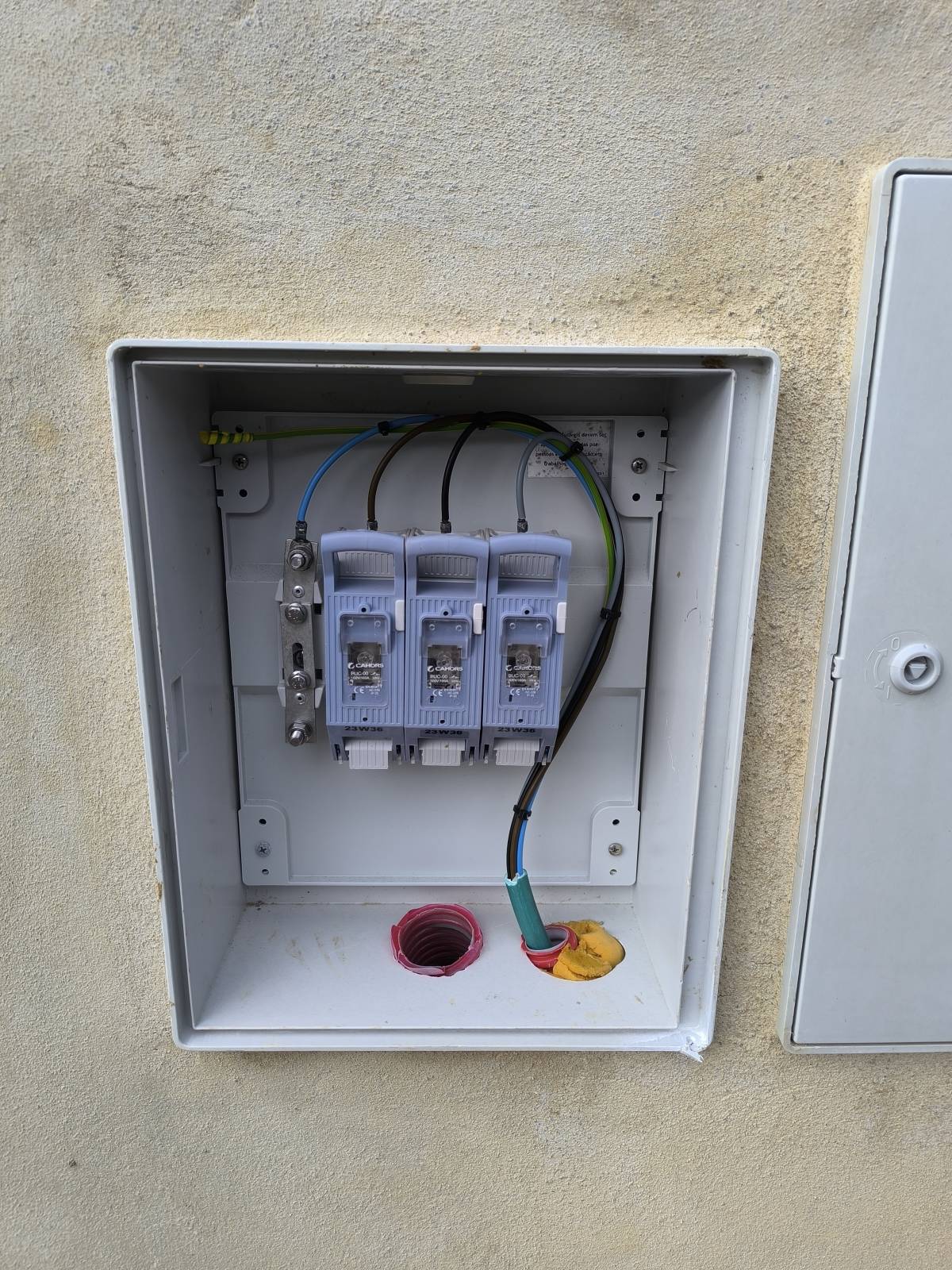 M&G Engenharia Elétrica - Marinha Grande - Problemas Elétricos e de Cabos