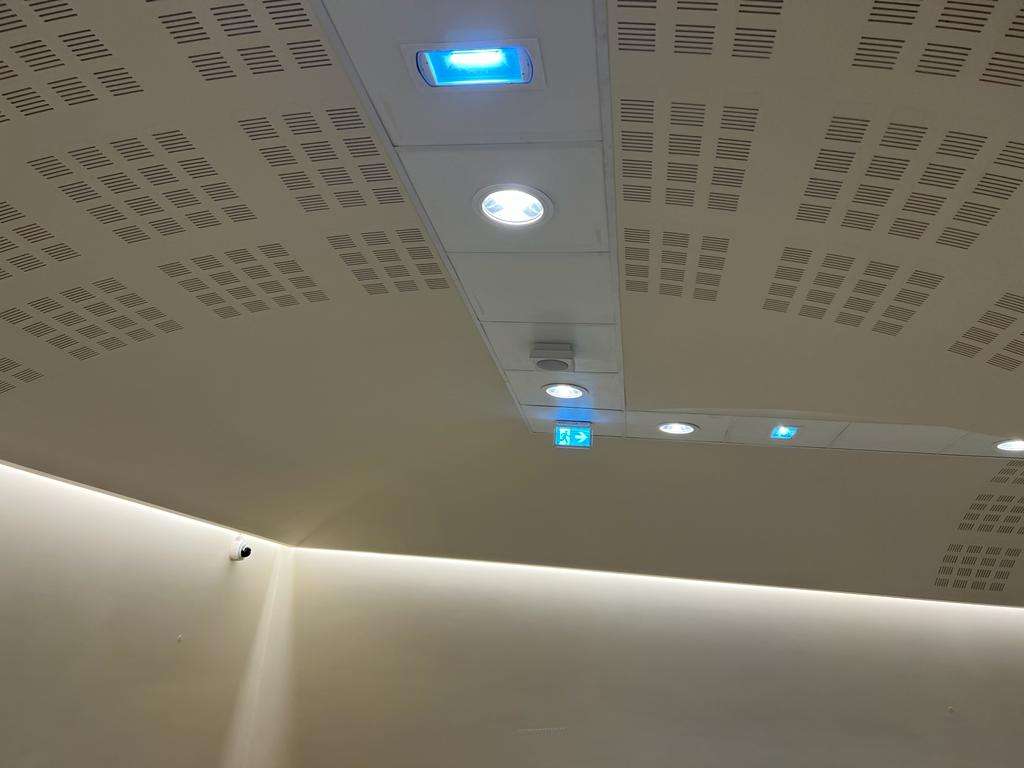 Anjos Assíduos Construção (engenheiro,salvador) - Loures - Hardwood Floor Refinishing