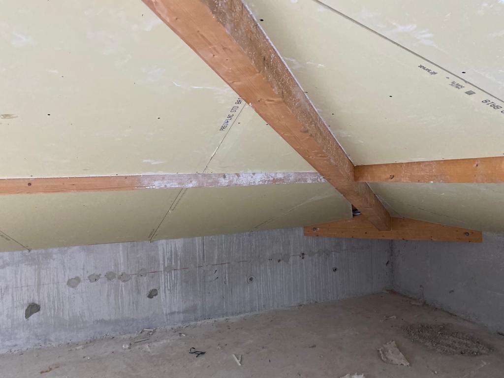 Anjos Assíduos Construção (engenheiro,salvador) - Loures - Gutter Installation or Replacement