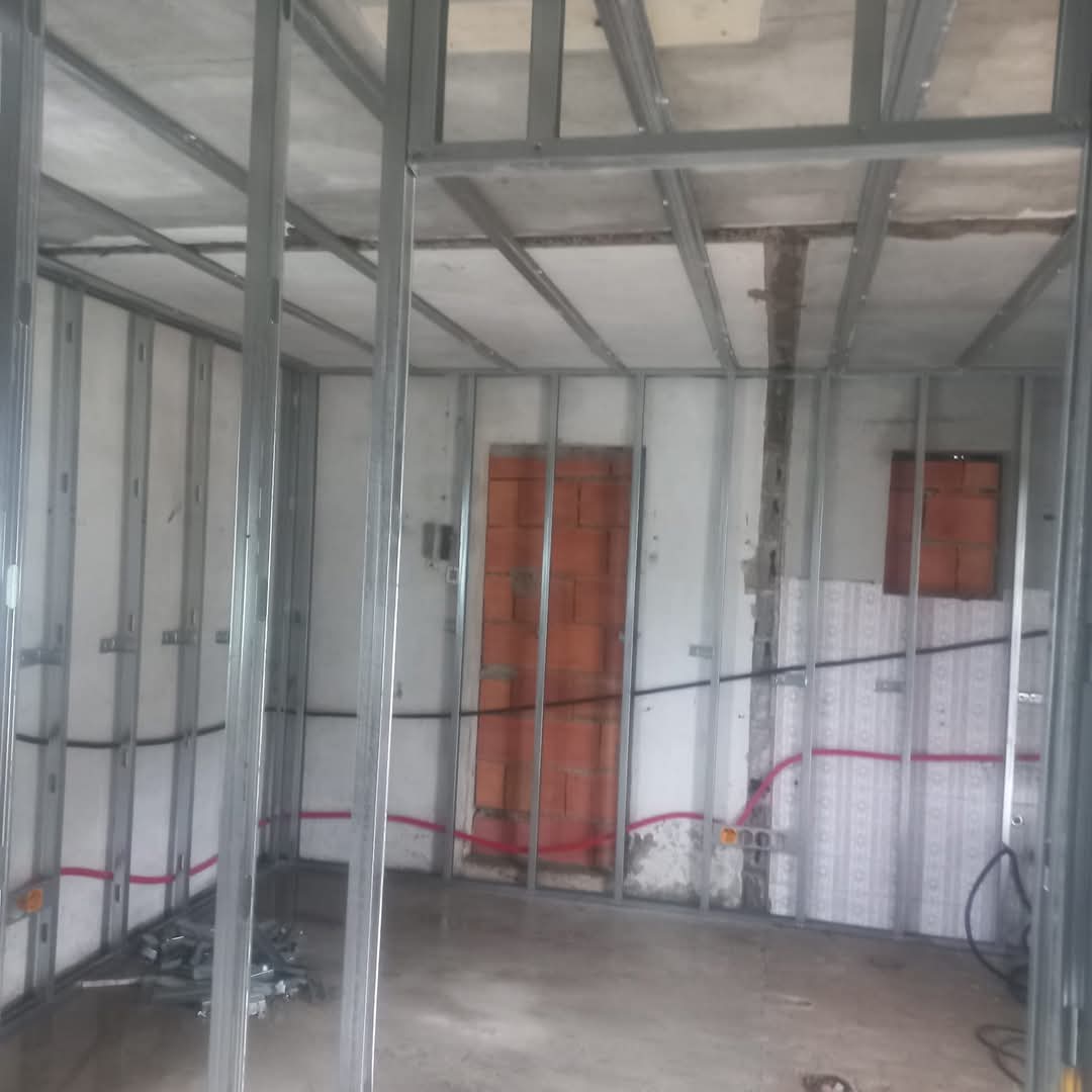 Gandra remodelações - Espinho - Pose de sols en pierre ou en carrelage