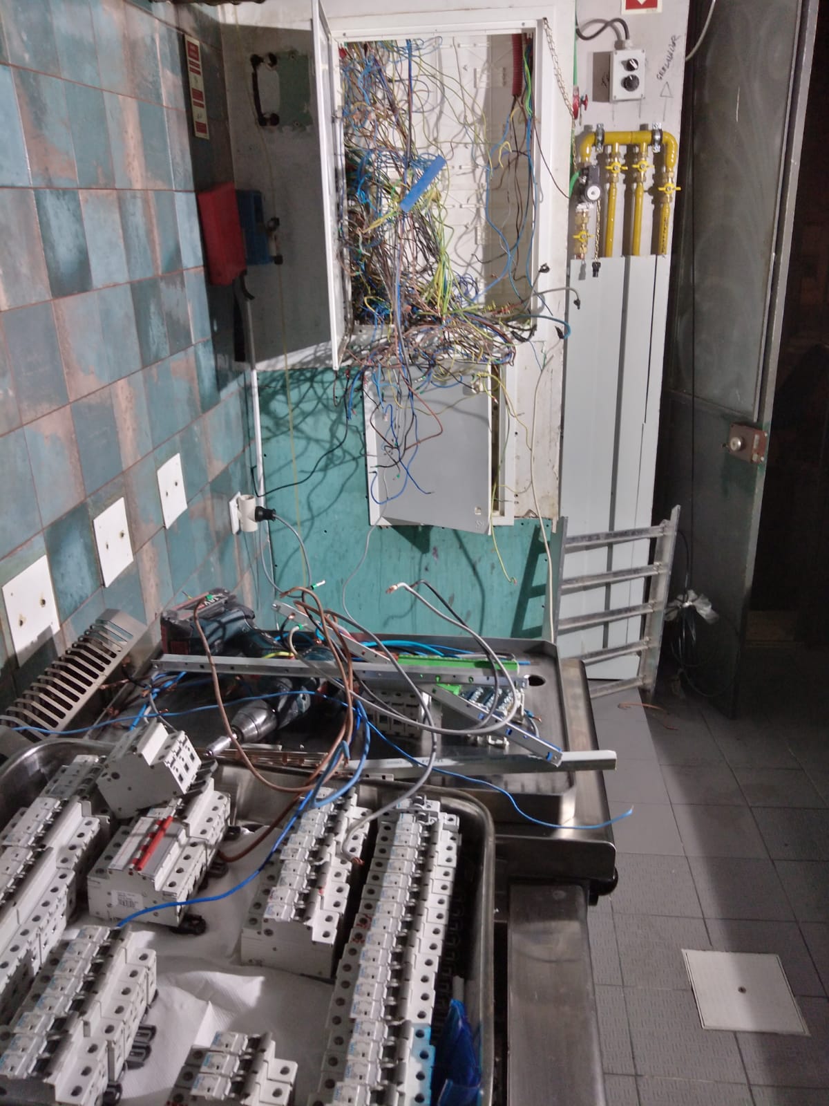 Rodrigo koiti yanagui - Sintra - Electrical and Wiring Issues