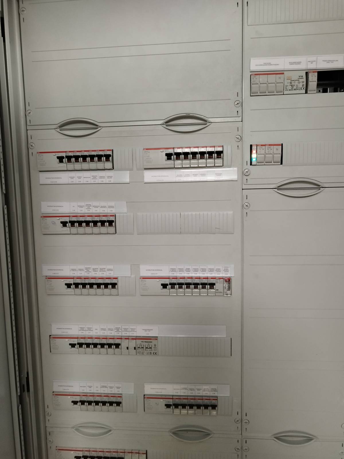 Eletricista - Seixal - Zentrale Klimaanlage reparieren