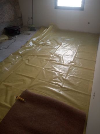 Jerónimo Silva - Vila Nova de Gaia - Floating Flooring Installation