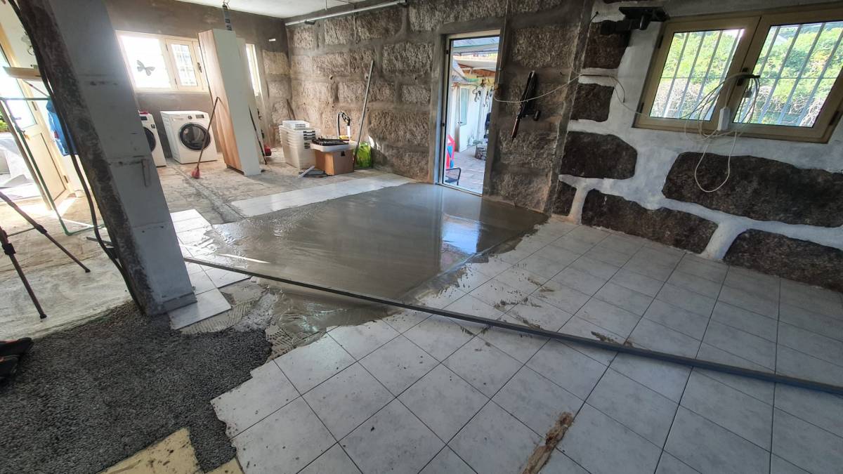 Pedro Cimão de Lima - Braga - Drywall Repair and Texturing