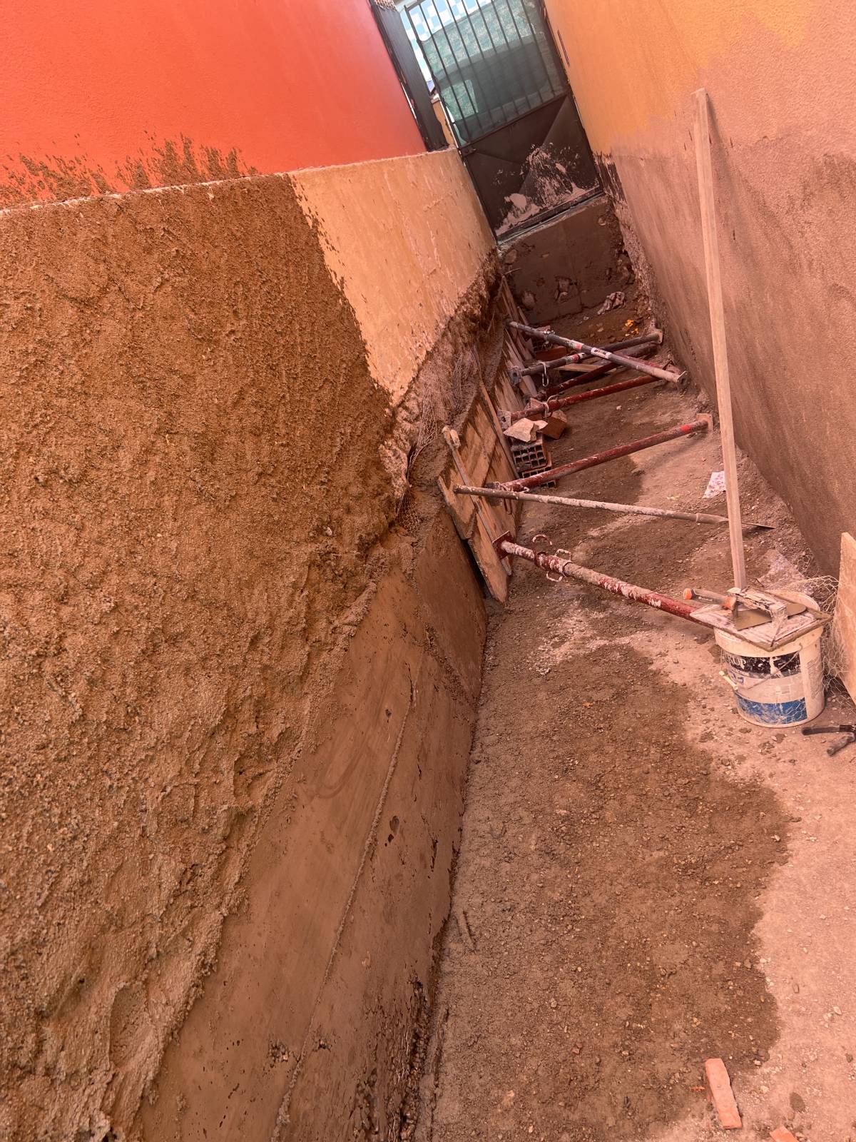 Anjos Assíduos Construção (engenheiro,salvador) - Loures - Floating Flooring Installation