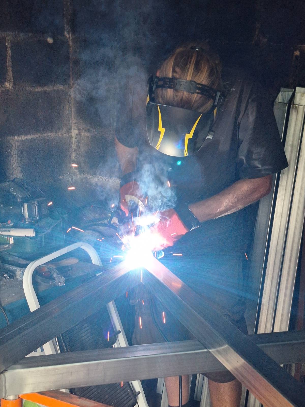 John the welder - Fundão - Welding