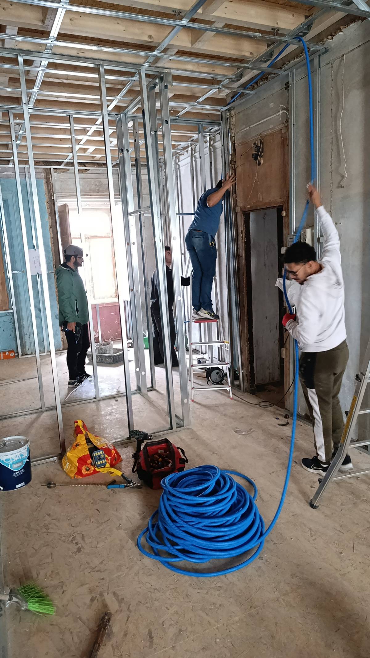 Rodrigo koiti yanagui - Sintra - Circuit Breaker Panel or Fuse Box Installation