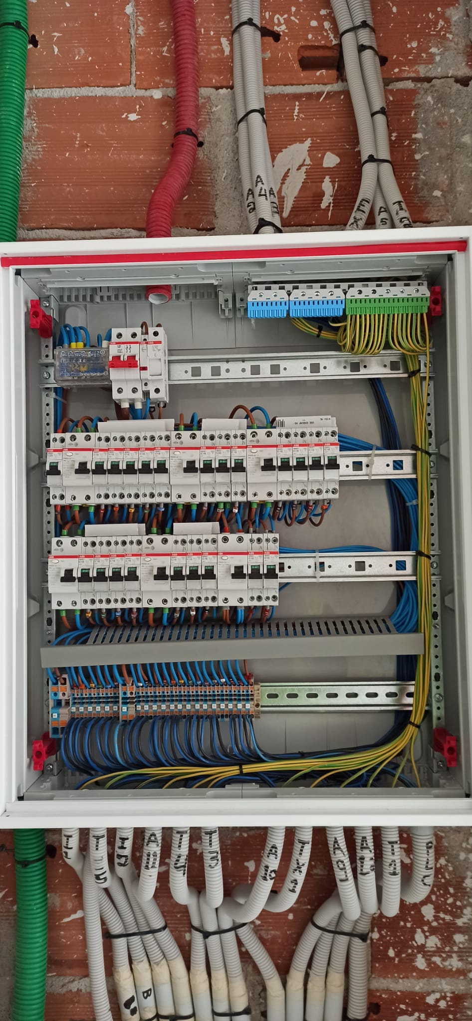 Eletricista - Seixal - Elektrogeräte montieren