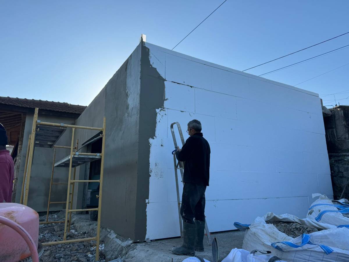 OCC - Oliveira Carrilho Construções - Braga - Reparação ou Substituição de Pavimento Vinílico ou Linóleo