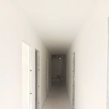 Eric - Paredes - Door Painting