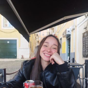 Leticia Joy - Lisboa - Dog Walking