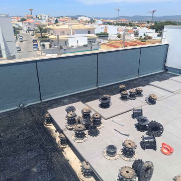 GUI ISOLAMENTOS - Faro - Carpet Installation