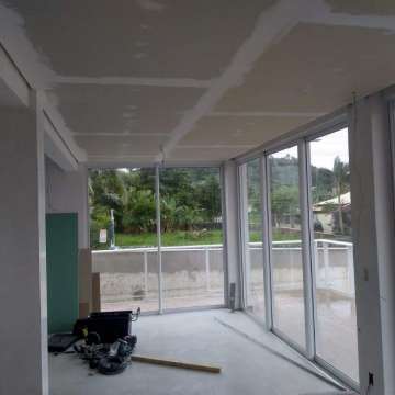 Jonas Diegues - Santo Tirso - Tile Installation