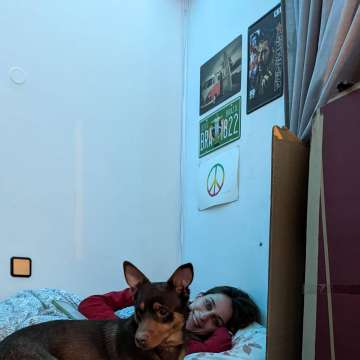 Lara Loup - Sintra - Cat Sitting