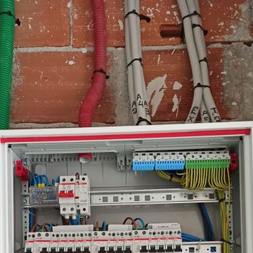 Eletricista - Seixal - Elektrogeräte montieren