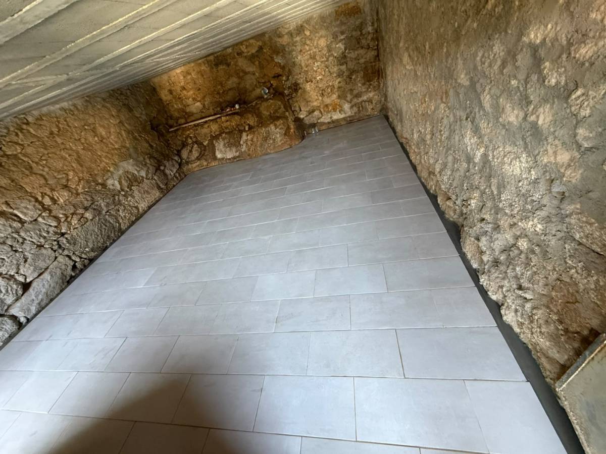 RJ360 Construção e Recuperação LDA - Castelo Branco - Dachausbau