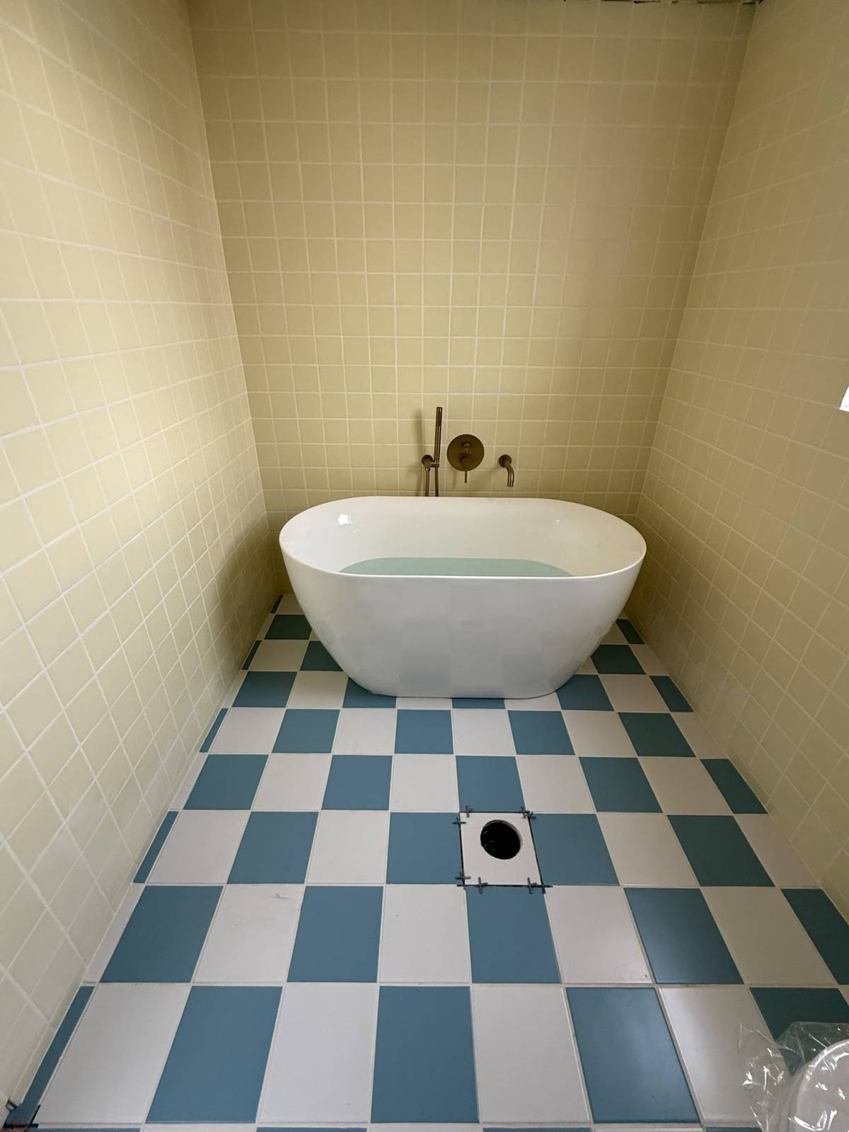RJ360 Construção e Recuperação LDA - Castelo Branco - Dusche oder Badewanne reparieren