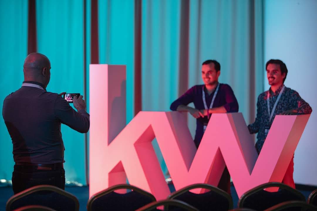 Palco Singular Audiovisuais - Odivelas - Alquiler de equipos de iluminación para eventos