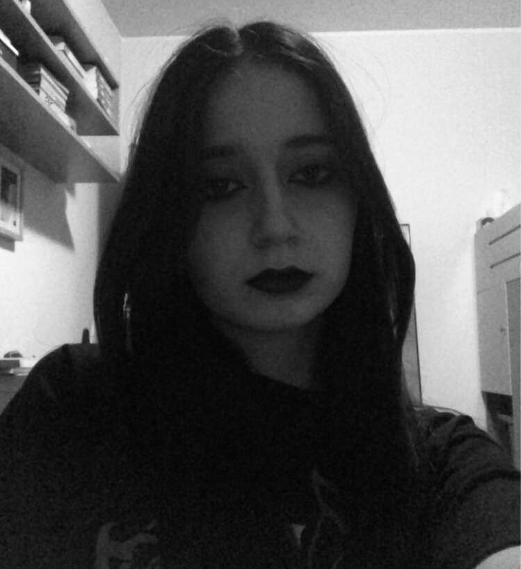 Babysitter com experiência e paixão pela infância 🌈 - Matosinhos - Ama
