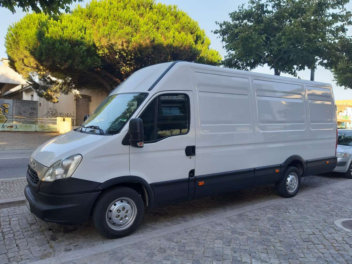 HMC transportes e Mudanças - Trofa - Instalação de Escadas