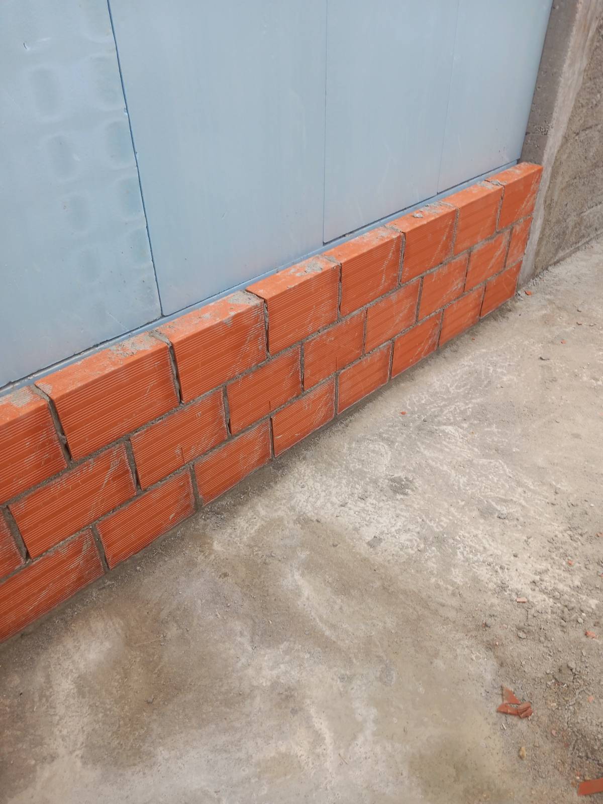 Amine work - Odivelas - Limpeza e Manutenção de Calhas