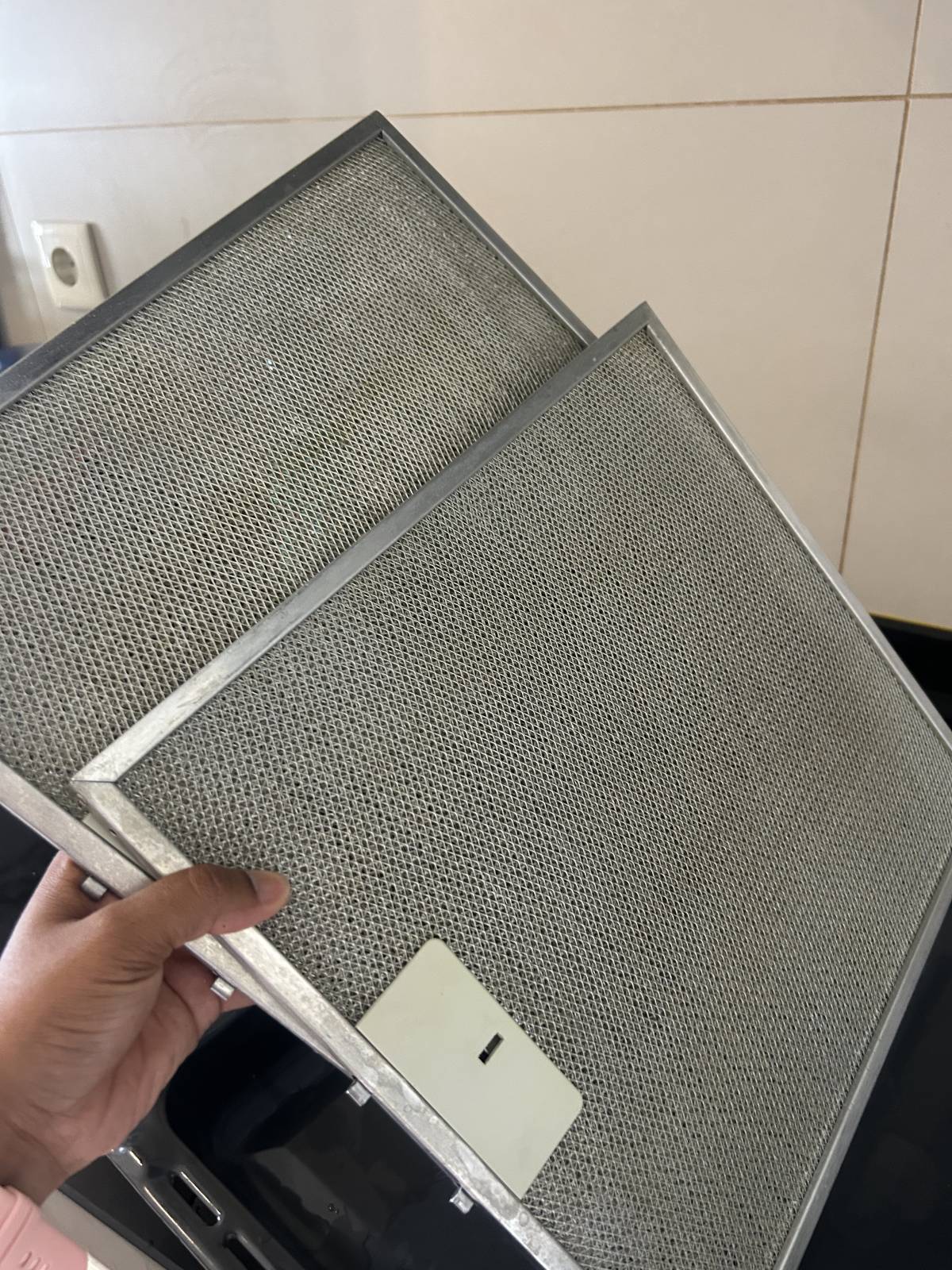Bruna Romano Cleaning - Portimão - Ventilator montieren