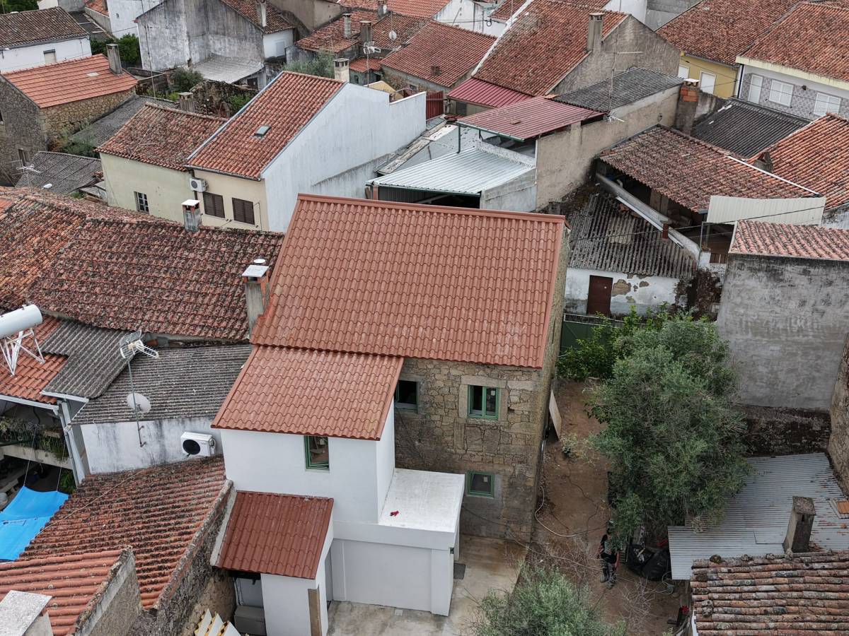 RJ360 Construção e Recuperação LDA - Castelo Branco - Spüle und Wasserhahn montieren