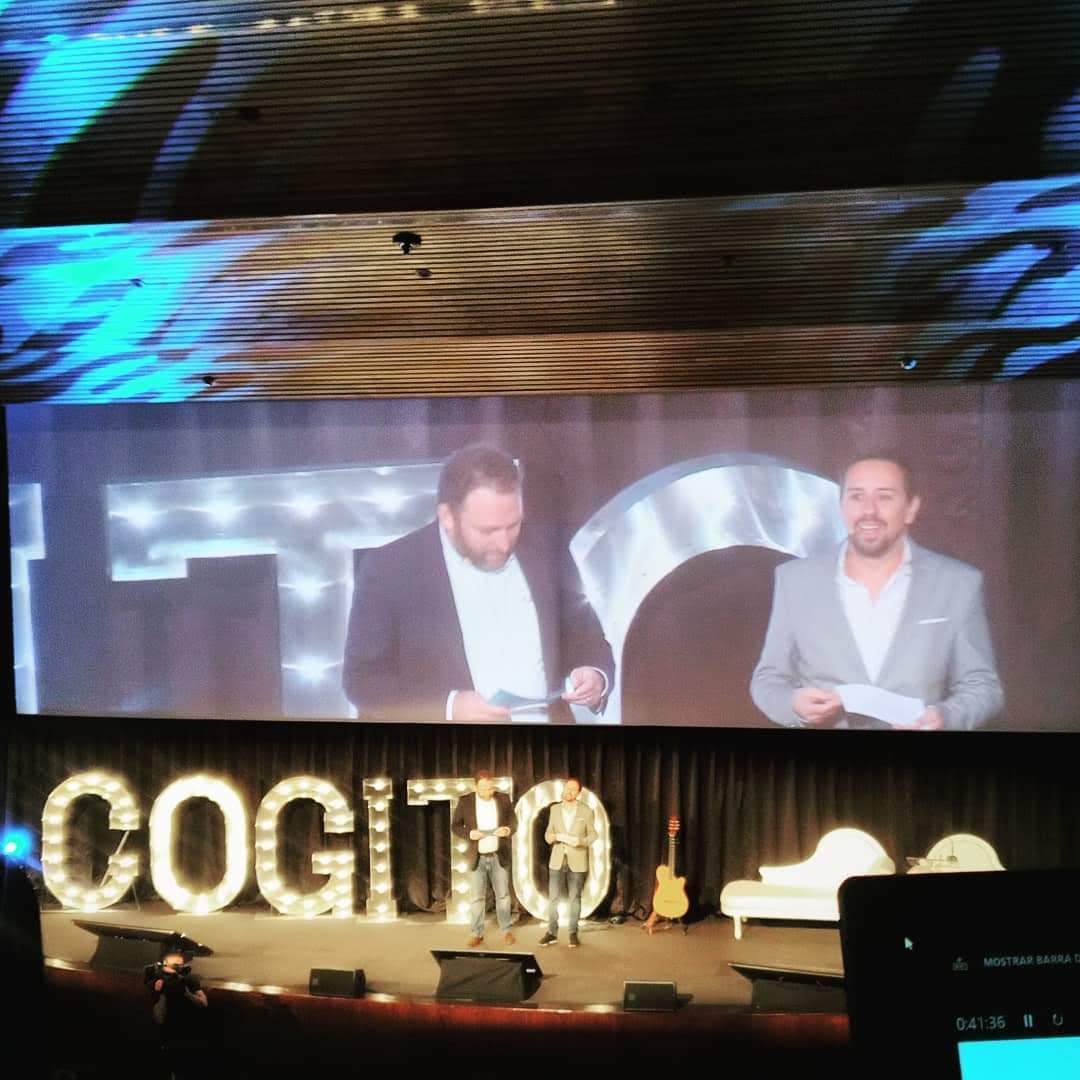 Palco Singular Audiovisuais - Odivelas - Alquiler de equipos de vídeo para eventos