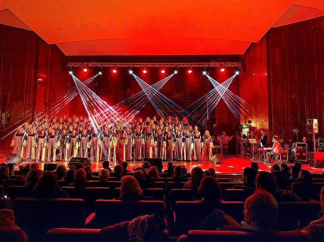 Palco Singular Audiovisuais - Odivelas - Alquiler de equipos de sonido para eventos