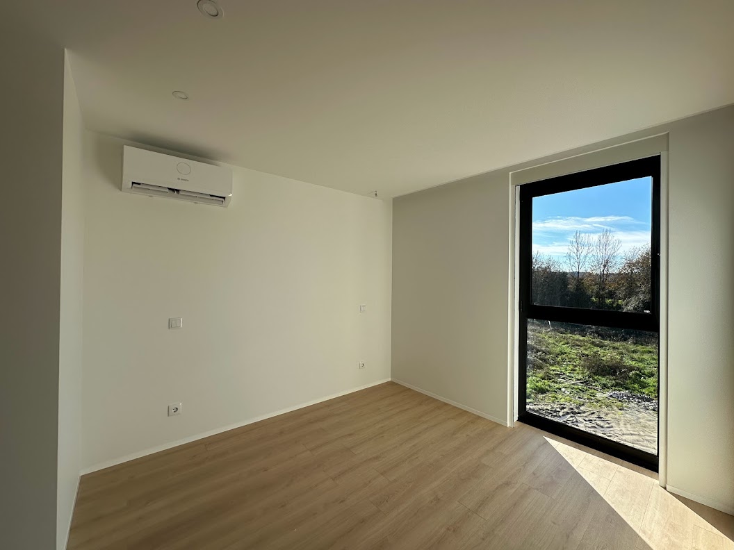Indigo - Matosinhos - Construção de Parede Interior